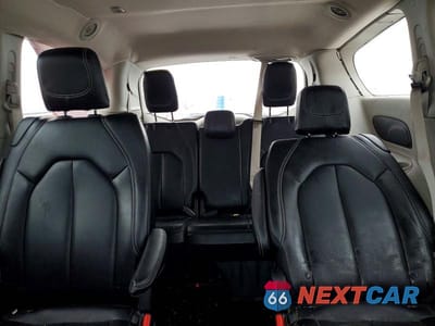 Zdjęcie 10 z 12 samochodu: 2023 CHRYSLER PACIFICA TOURING L VIN:2C4RC1BG5PR531533 - miniatura