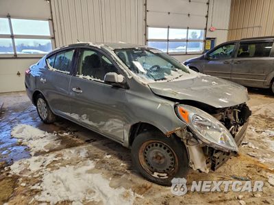 Czwarte zdjęcie samochodu z boku: 2012 NISSAN VERSA S VIN:3N1CN7AP4CL836696 - miniatura