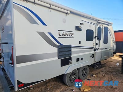 Czwarte zdjęcie samochodu z boku: 2020 LANCE CAMPER VIN:56YTT182XLL328349 - miniatura