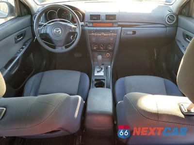 Zdjęcie 8 z 12 samochodu: 2005 MAZDA 3 I VIN:JM1BK32FX51275592 - miniatura