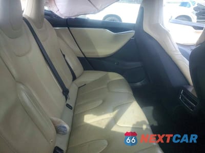 Zdjęcie 10 z 11 samochodu: 2016 TESLA MODEL S VIN:5YJSA1E28GF131971 - miniatura