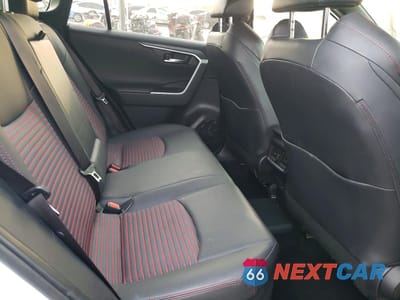 Zdjęcie 10 z 13 samochodu: 2022 TOYOTA RAV4 PRIME XSE VIN:JTMEB3FV7ND094138 - miniatura