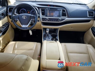 Zdjęcie 8 z 13 samochodu: 2019 TOYOTA HIGHLANDER SE VIN:5TDJZRFH3KS582736 - miniatura