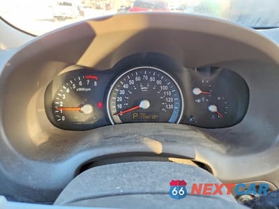 Zdjęcie 9 z 13 samochodu: 2012 KIA SEDONA LX VIN:KNDMG4C78C6502995 - miniatura