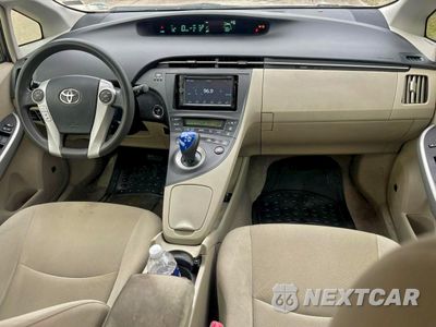 Zdjęcie 9 z 10 samochodu: 2011 TOYOTA PRIUS VIN:JTDKN3DU9B1432060 - miniatura