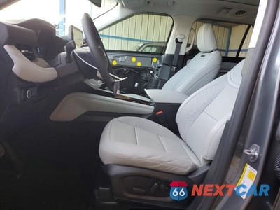 Zdjęcie 7 z 13 samochodu: 2025 FORD EXPLORER PLATINUM VIN:1FMWK8HC7SGD01016 - miniatura