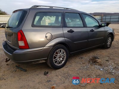 Trzecie zdjęcie samochodu z tyłu: 2002 FORD FOCUS SE VIN:1FAFP36342W286871 - miniatura