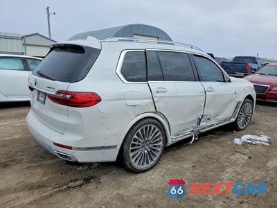 Trzecie zdjęcie samochodu z tyłu: 2021 BMW X7 XDRIVE40I VIN:5UXCW2C07M9G15795 - miniatura