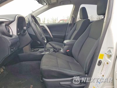 Zdjęcie 7 z 13 samochodu: 2016 TOYOTA RAV4 LE VIN:JTMBFREVXGJ062378 - miniatura
