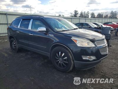 Czwarte zdjęcie samochodu z boku: 2011 CHEVROLET TRAVERSE LTZ VIN:1GNKVLED7BJ147914 - miniatura