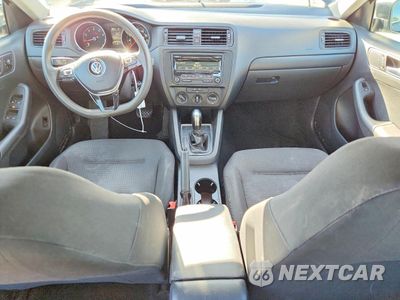 Zdjęcie 8 z 14 samochodu: 2015 VOLKSWAGEN JETTA BASE VIN:3VW2K7AJ2FM352552 - miniatura