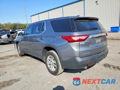 Drugie zdjęcie samochodu z przodu: 2020 CHEVROLET TRAVERSE LS VIN:1GNERFKW7LJ288329 - miniatura