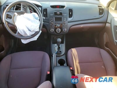 Zdjęcie 8 z 12 samochodu: 2010 KIA FORTE EX VIN:KNAFU4A24A5100500 - miniatura