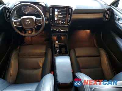 Zdjęcie 8 z 13 samochodu: 2021 VOLVO XC40 T5 INSCRIPTION VIN:YV4162UL0M2582028 - miniatura