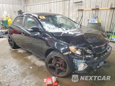 Czwarte zdjęcie samochodu z boku: 2010 KIA FORTE EX VIN:KNAFU4A20A5235957 - miniatura