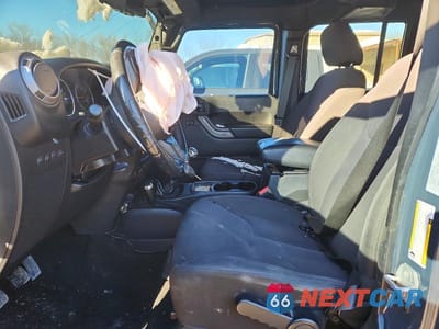 Zdjęcie 7 z 11 samochodu: 2016 JEEP WRANGLER UNLIMITED SPORT VIN:1C4BJWDG3GL191843 - miniatura