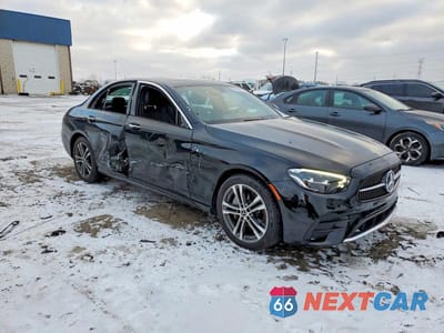Czwarte zdjęcie samochodu z boku: 2021 MERCEDES-BENZ E 350 4MATIC VIN:W1KZF8EB3MA881233 - miniatura