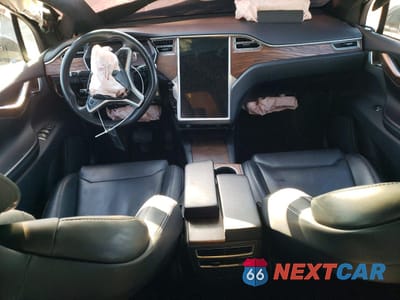 Zdjęcie 8 z 12 samochodu: 2017 TESLA MODEL X VIN:5YJXCAE2XHF077364 - miniatura