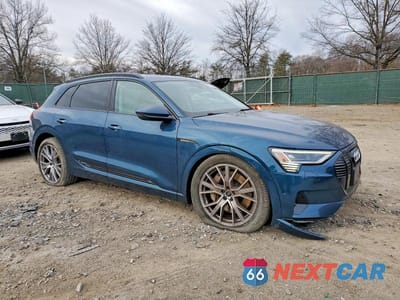 Czwarte zdjęcie samochodu z boku: 2021 AUDI E-TRON PRESTIGE VIN:WA1VAAGE9MB017152 - miniatura
