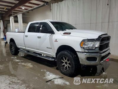 Czwarte zdjęcie samochodu z boku: 2019 RAM 2500 BIG HORN VIN:3C6UR5JL7KG621061 - miniatura