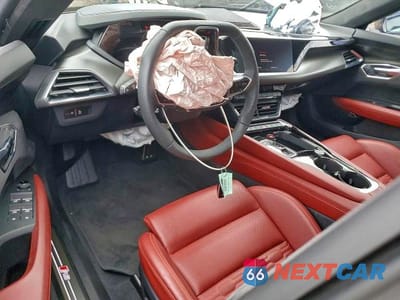 Zdjęcie 8 z 11 samochodu: 2024 AUDI RS E-TRON GT VIN:WAUBHBFW3R7900076 - miniatura