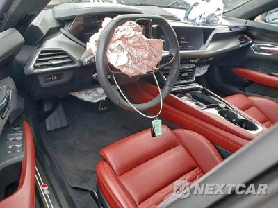 Zdjęcie 8 z 11 samochodu: 2024 AUDI RS E-TRON GT VIN:WAUBHBFW3R7900076 - miniatura