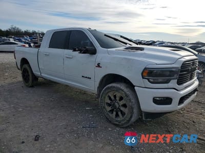 Czwarte zdjęcie samochodu z boku: 2024 RAM 2500 LARAMIE VIN:3C6UR5NL0RG229317 - miniatura