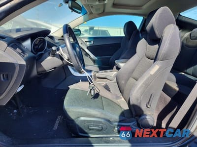 Zdjęcie 7 z 11 samochodu: 2010 HYUNDAI GENESIS COUPE 2.0T VIN:KMHHT6KD5AU009988 - miniatura
