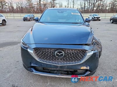 Piąte zdjęcie samochodu w środku: 2025 MAZDA CX-5 SIGNATURE VIN:JM3KFBXY0S0579130 - miniatura
