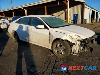 Czwarte zdjęcie samochodu z boku: 2024 HYUNDAI ELANTRA SE VIN:KMHLL4DGXRU828030 - miniatura