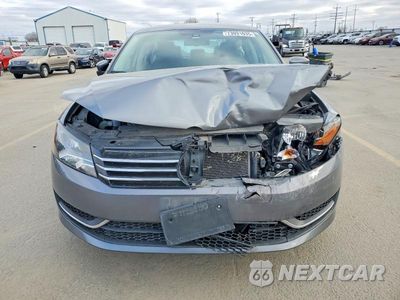 Piąte zdjęcie samochodu w środku: 2014 VOLKSWAGEN PASSAT SE VIN:1VWBT7A38EC108497 - miniatura