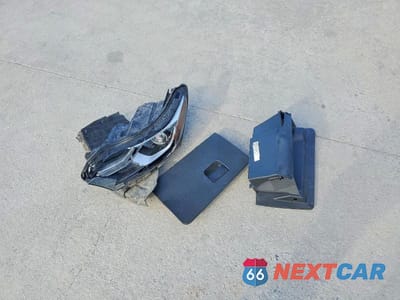 Zdjęcie 12 z 13 samochodu: 2020 CHEVROLET EQUINOX LT VIN:2GNAXUEV9L6165818 - miniatura