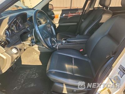 Zdjęcie 7 z 13 samochodu: 2010 MERCEDES-BENZ C 300 4MATIC VIN:WDDGF8BB4AF433898 - miniatura