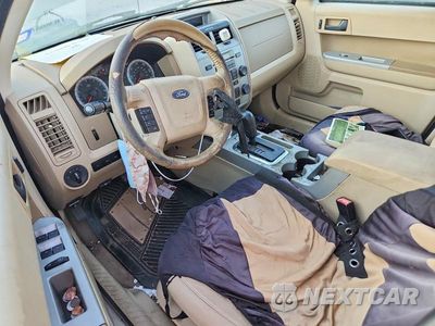 Zdjęcie 8 z 12 samochodu: 2010 FORD ESCAPE XLT VIN:1FMCU0D75AKA54856 - miniatura