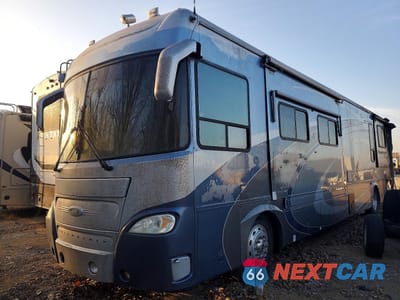 Drugie zdjęcie samochodu z przodu: 2004 FREIGLINER CHASSIS X LINE MOTOR HOME VIN:4UZAAHAK34CM70121 - miniatura