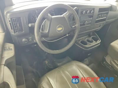Zdjęcie 8 z 13 samochodu: 2010 CHEVROLET EXPRESS G1500 VIN:1GCUGADX9A1151201 - miniatura