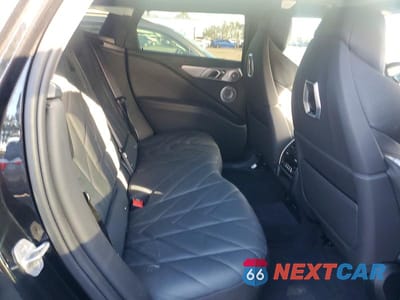 Zdjęcie 11 z 12 samochodu: 2023 BMW XM VIN:5YM23CS09P9S20894 - miniatura