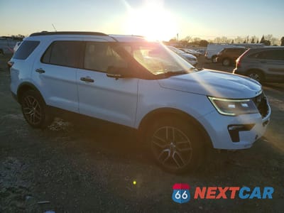 Czwarte zdjęcie samochodu z boku: 2019 FORD EXPLORER SPORT VIN:1FM5K8GT0KGB53854 - miniatura