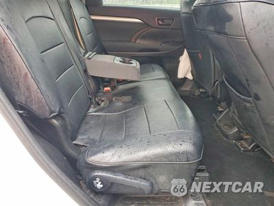 Zdjęcie 10 z 11 samochodu: 2019 TOYOTA HIGHLANDER LE VIN:5TDBZRFH9KS937591 - miniatura