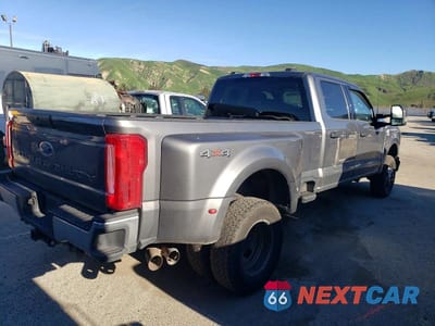Trzecie zdjęcie samochodu z tyłu: 2023 FORD F350 SUPER DUTY VIN:1FT8W3DT7PEC40831 - miniatura