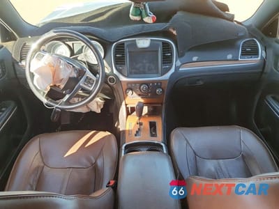 Zdjęcie 8 z 11 samochodu: 2013 CHRYSLER 300C VARVATOS VIN:2C3CCAJT6DH669303 - miniatura