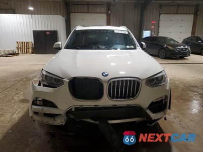 Piąte zdjęcie samochodu w środku: 2018 BMW X3 XDRIVE30I VIN:5UXTR9C57JLC74747 - miniatura