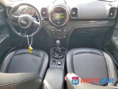 Zdjęcie 8 z 12 samochodu: 2018 MINI COOPER COUNTRYMAN ALL4 VIN:WMZYV5C36J3E03796 - miniatura