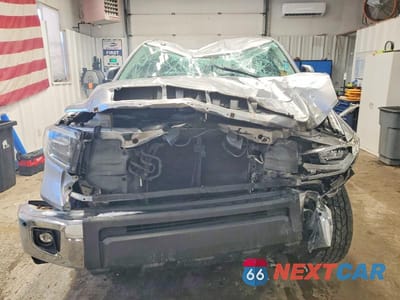 Piąte zdjęcie samochodu w środku: 2018 TOYOTA TUNDRA DOUBLE CAB LIMITED VIN:5TFBY5F16JX693129 - miniatura