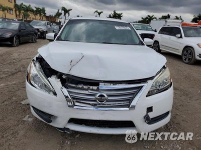 Piąte zdjęcie samochodu w środku: 2015 NISSAN SENTRA S VIN:3N1AB7AP8FL637705 - miniatura