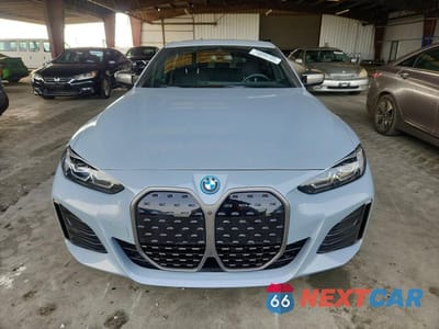 Piąte zdjęcie samochodu w środku: 2024 BMW I4 M50 VIN:WBY33AW0XRFS33958 - miniatura