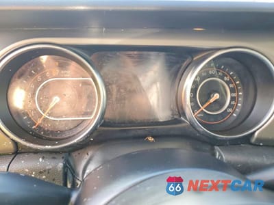 Zdjęcie 9 z 12 samochodu: 2022 JEEP GLADIATOR SPORT VIN:1C6HJTAG3NL163736 - miniatura