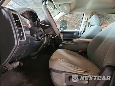Zdjęcie 7 z 12 samochodu: 2018 RAM 2500 ST VIN:3C6UR4CJXJG241703 - miniatura
