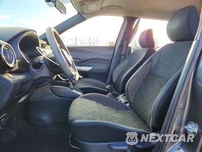Zdjęcie 7 z 14 samochodu: 2018 NISSAN KICKS S VIN:3N1CP5CU2JL506344 - miniatura