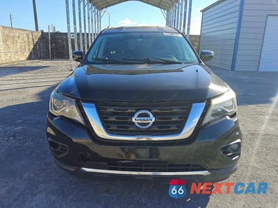 Piąte zdjęcie samochodu w środku: 2018 NISSAN PATHFINDER S VIN:5N1DR2MN6JC616077 - miniatura